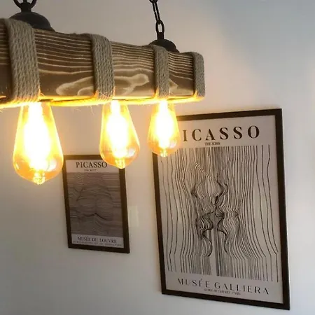 Picasso Kota 992 Апартаменты *